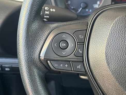 Certified 2025 Toyota Corolla LE image 27