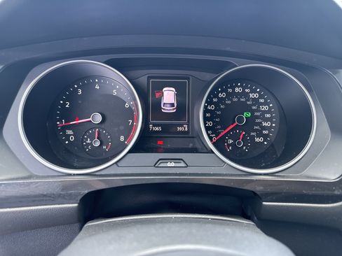Used 2019 Volkswagen Tiguan SE w/ Panoramic Sunroof Package AWD/4WD image 31