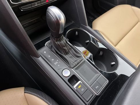 Used 2022 Volkswagen Atlas Cross Sport SE w/ Panoramic Sunroof Package image 32