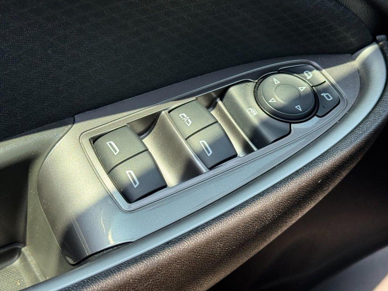 Used 2025 Chevrolet Malibu LT FWD image 21