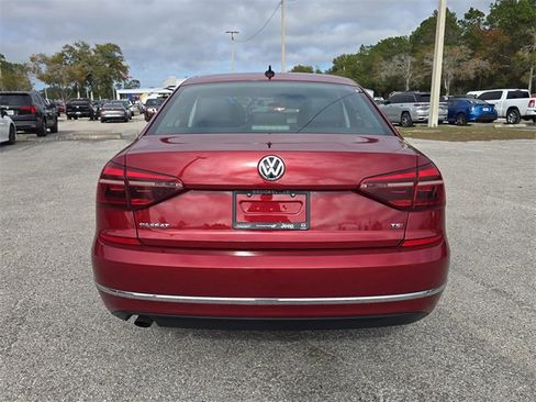 Used 2019 Volkswagen Passat 2.0T Wolfsburg w/ Wheels & Sunroof Package image 5