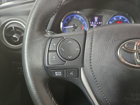 Used 2018 Toyota Corolla L image 15