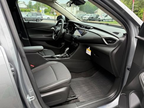 Used 2023 Buick Encore GX Select w/ Sport Touring Package AWD/4WD image 30