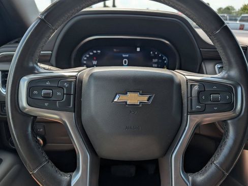 Used 2022 Chevrolet Suburban LT AWD/4WD image 23