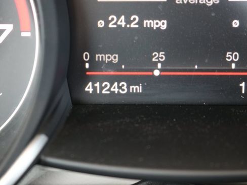 Used 2019 Alfa Romeo Giulia Ti AWD/4WD image 18