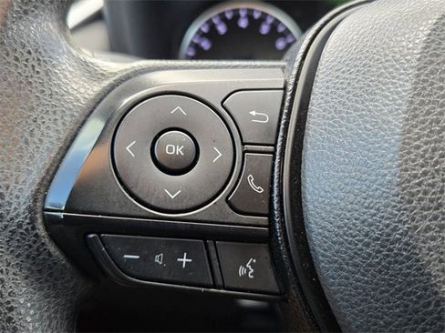 Used 2020 Toyota RAV4 LE image 23