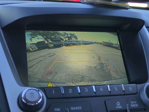 Used 2017 Chevrolet Equinox LT image 21