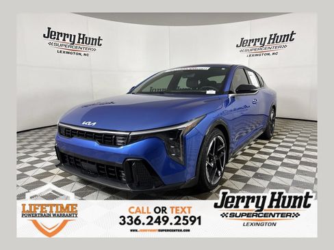 Used 2025 Kia K4 GT-Line FWD image 1