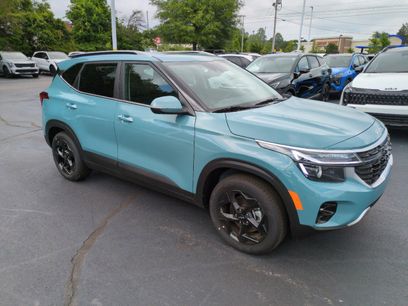 New 2026 Kia Seltos EX w/ EX Sunroof Package