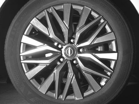 Used 2025 Nissan Altima 2.5 SV FWD image 13