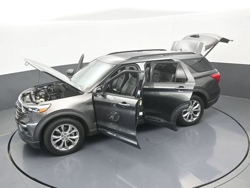 Used 2020 Ford Explorer XLT w/ Equipment Group 202A image 72