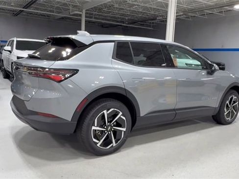 New 2026 Chevrolet Equinox EV LT image 4