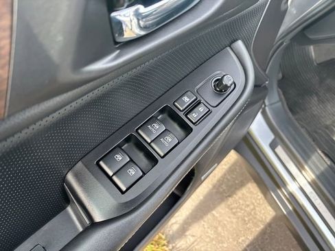 Used 2017 Subaru Outback 2.5i Limited image 11