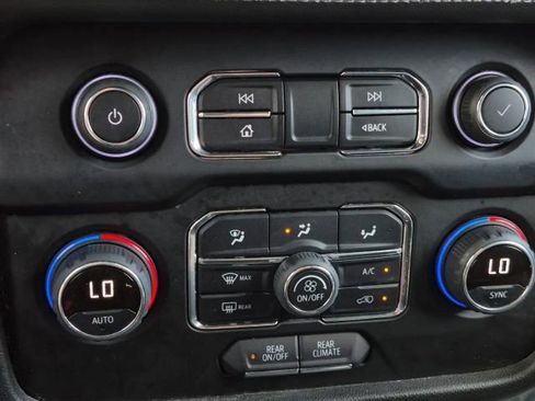 Used 2022 Chevrolet Tahoe 2WD image 28