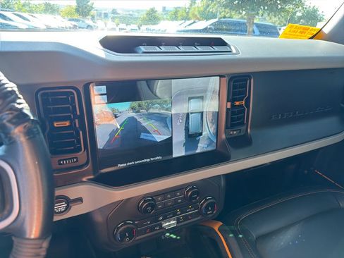 Used 2022 Ford Bronco Badlands w/ Sasquatch Package AWD/4WD image 30