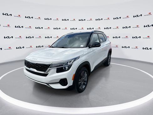 Certified 2023 Kia Seltos S image 4