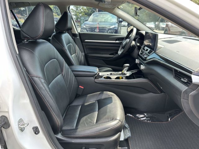 Used 2023 Nissan Altima 2.0 SR FWD image 11