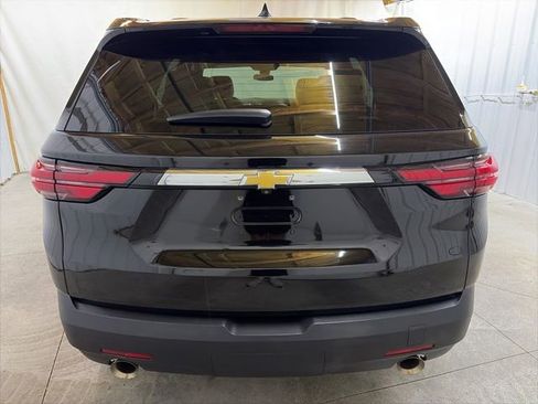 Used 2023 Chevrolet Traverse LS AWD/4WD image 7