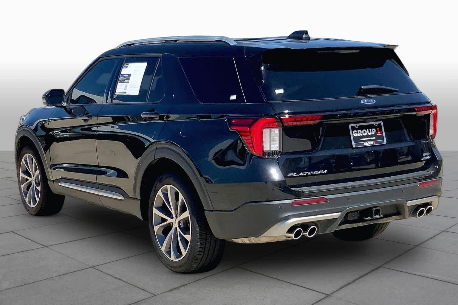 Used 2025 Ford Explorer Platinum w/ Ultimate Package AWD/4WD image 11