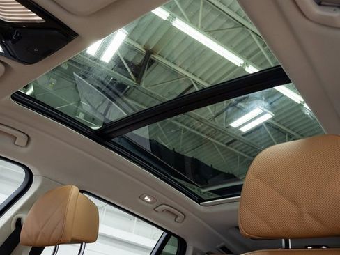 Certified 2023 BMW X7 xDrive40i w/ Premium Package image 12