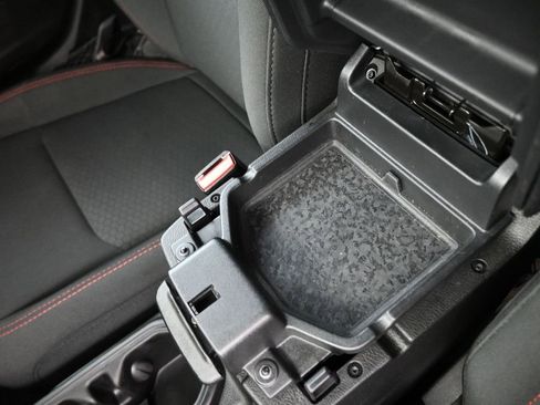 Used 2023 Jeep Gladiator Rubicon image 3