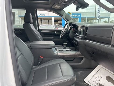 Used 2025 Chevrolet Silverado 1500 LTZ w/ LTZ Premium Package image 31