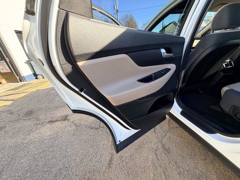 Used 2019 Hyundai Santa Fe SE FWD image 23