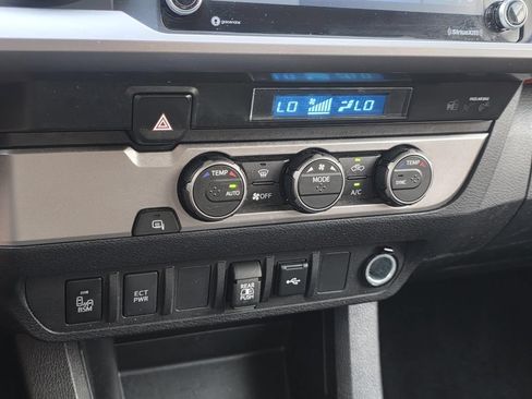 Used 2022 Toyota Tacoma SR5 w/ Technology Package RWD image 15
