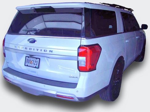 Used 2022 Ford Expedition Max XLT RWD image 5