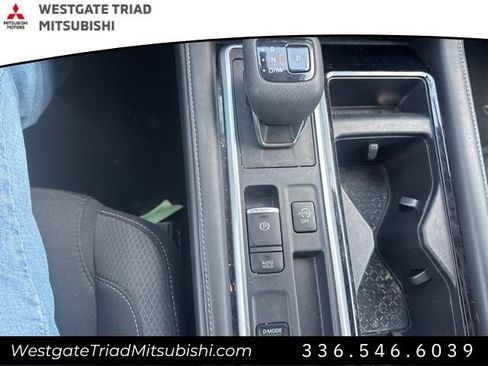 Used 2022 Nissan Pathfinder SV image 24