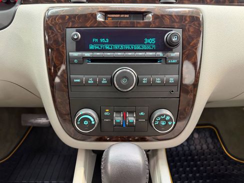 Used 2012 Chevrolet Impala LT image 21