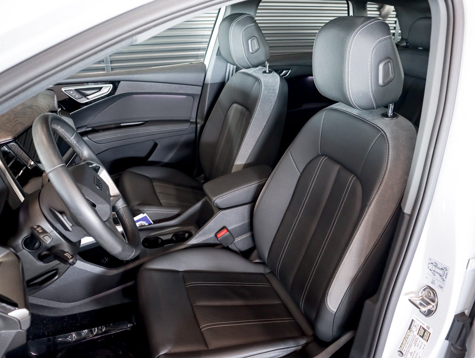 Used 2023 Audi Q4 e-tron Premium Plus RWD image 7