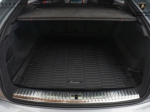 Used 2024 Lamborghini Urus S image 17