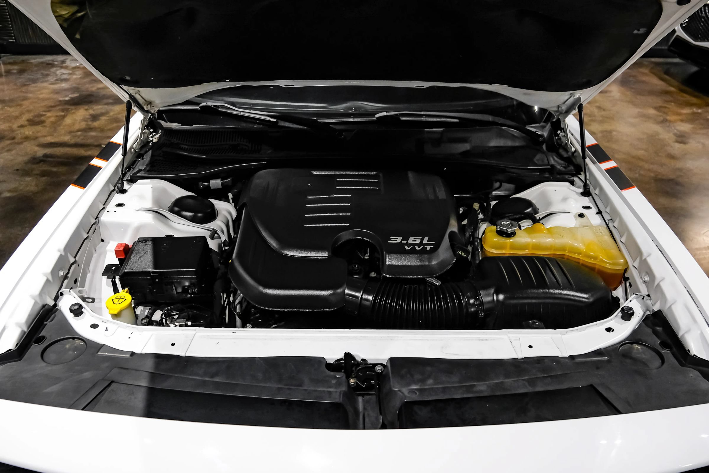Used 2016 Dodge Challenger SXT RWD image 41