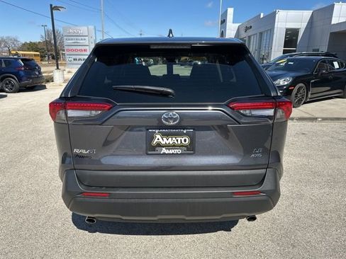 Used 2022 Toyota RAV4 LE image 7