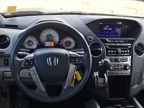 Used 2014 Honda Pilot EX image 10