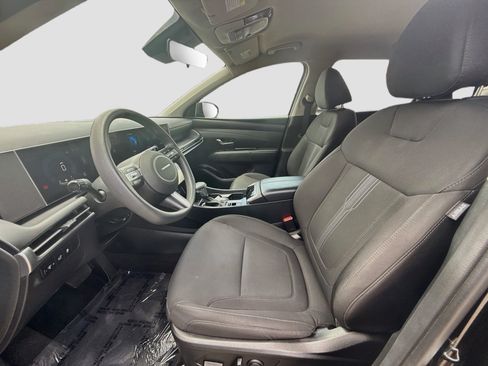 Used 2025 Hyundai Tucson SEL FWD image 16