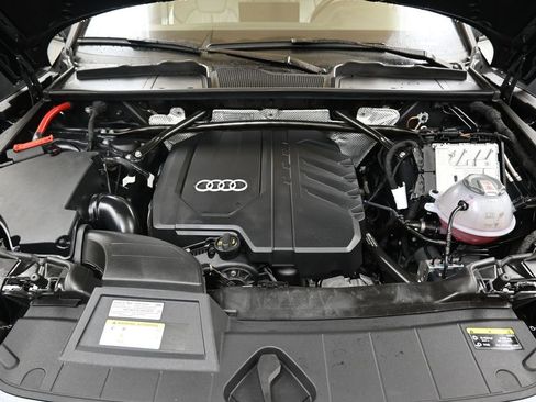Certified 2024 Audi Q5 2.0T Premium Plus image 9