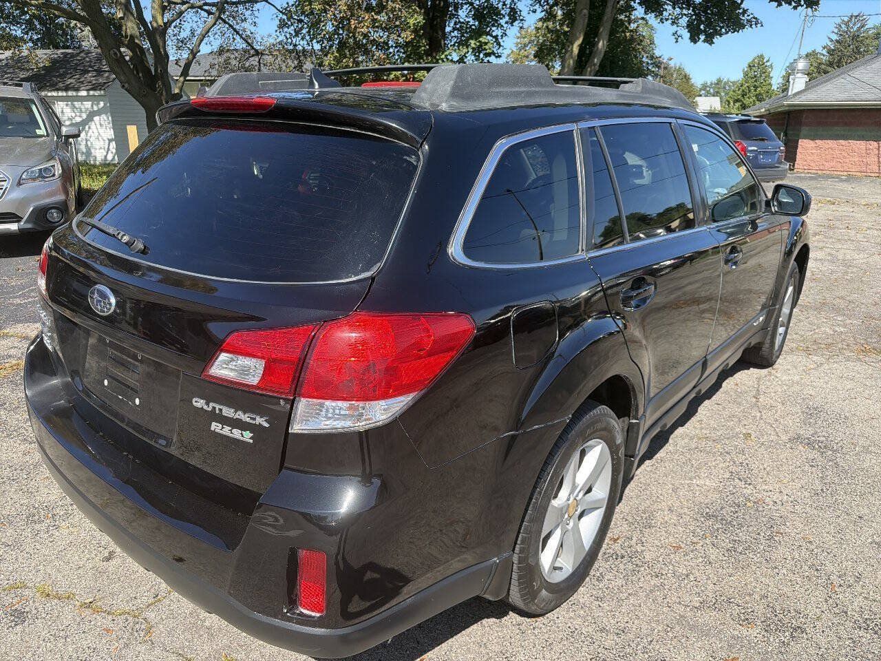 Used 2014 Subaru Outback 2.5i Premium AWD/4WD image 13
