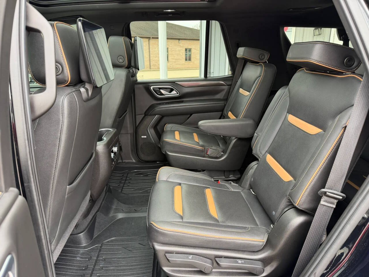 Used 2021 GMC Yukon AT4 w/ AT4 Premium Plus Package AWD/4WD image 28