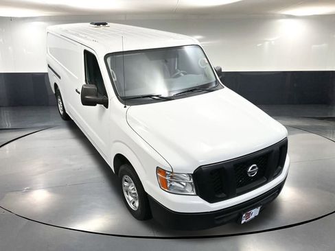 Used 2019 Nissan NV 2500 SV image 51