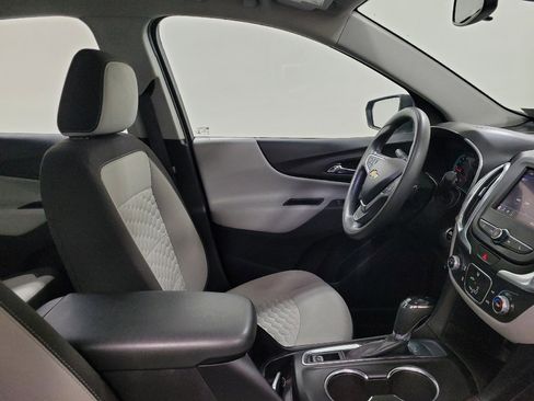 Used 2021 Chevrolet Equinox LS image 21