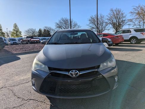 Used 2017 Toyota Camry SE FWD image 2