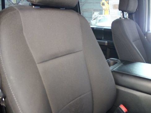 Used 2019 Ford F150 XLT w/ Equipment Group 302A Luxury AWD/4WD image 10