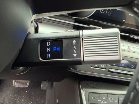 New 2026 Hyundai Kona SEL Premium image 32