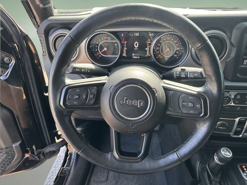 Used 2018 Jeep Wrangler Unlimited Sport S AWD/4WD image 10