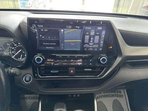 Used 2020 Toyota Highlander Limited image 13