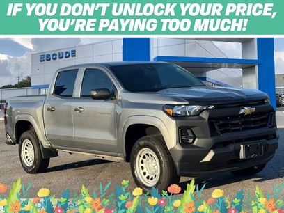 Used 2025 Chevrolet Colorado W/T w/ Advanced Trailering Package