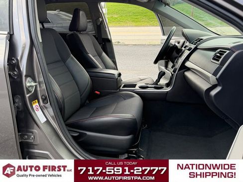 Used 2017 Toyota Camry SE image 17