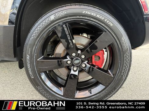 Used 2024 Land Rover Defender 110 X-Dynamic SE AWD/4WD image 33
